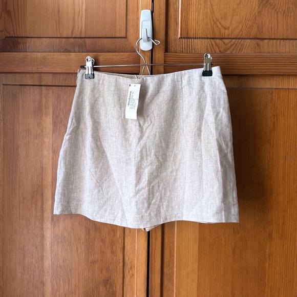 Abercrombie and Fitch Scarlett Linen-Blend Mini Skort - Picture 7 of 9